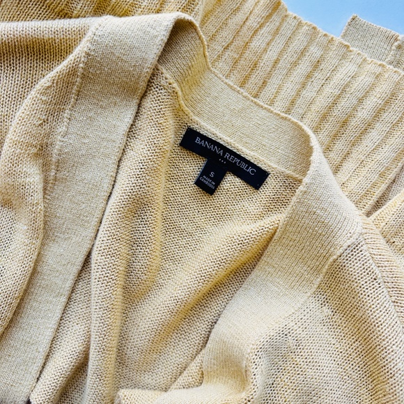 Banana Republic Relaxed Cropped Cardigan Goldenrod sz. S - Picture 7 of 8